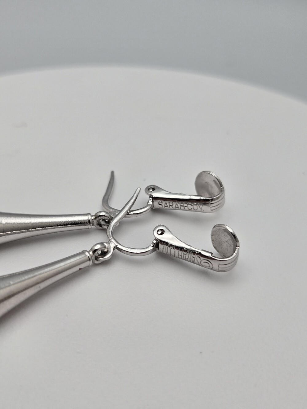 Vintage Sarah Coventry Canada Silver Tone Clip On Drop Earrings 1960s Signed - Picture 11 of 13